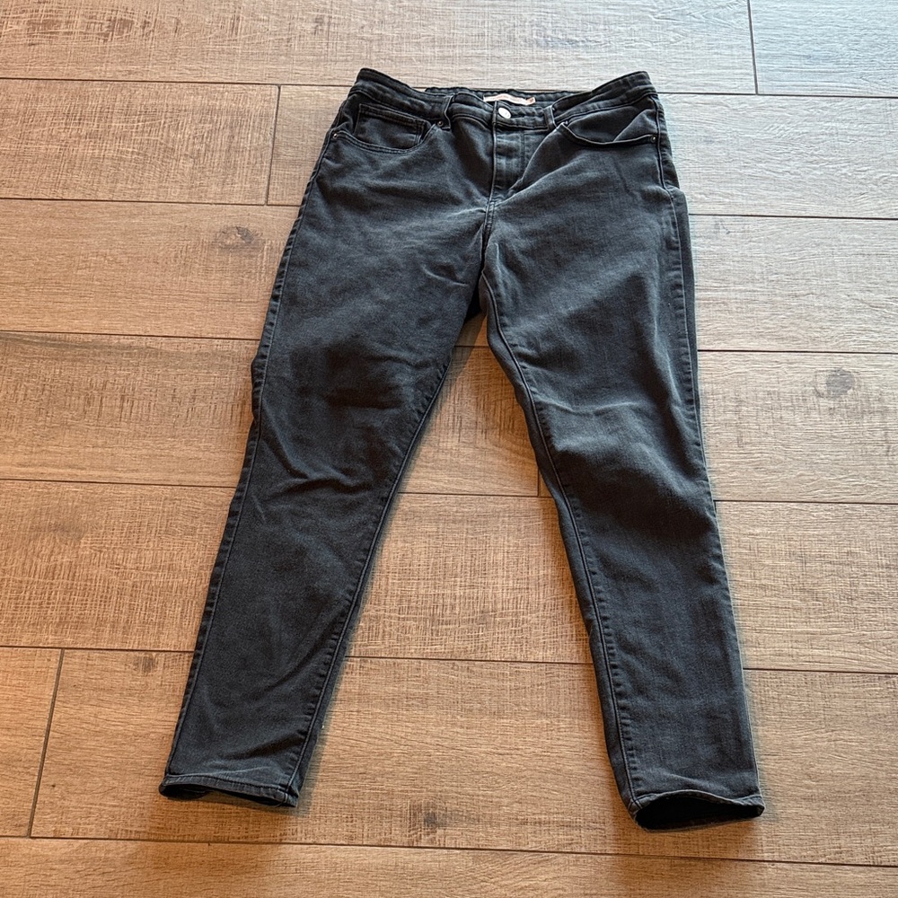 Classic Black Levi’s 721 High Rise Skinny Women's Jeans size 31